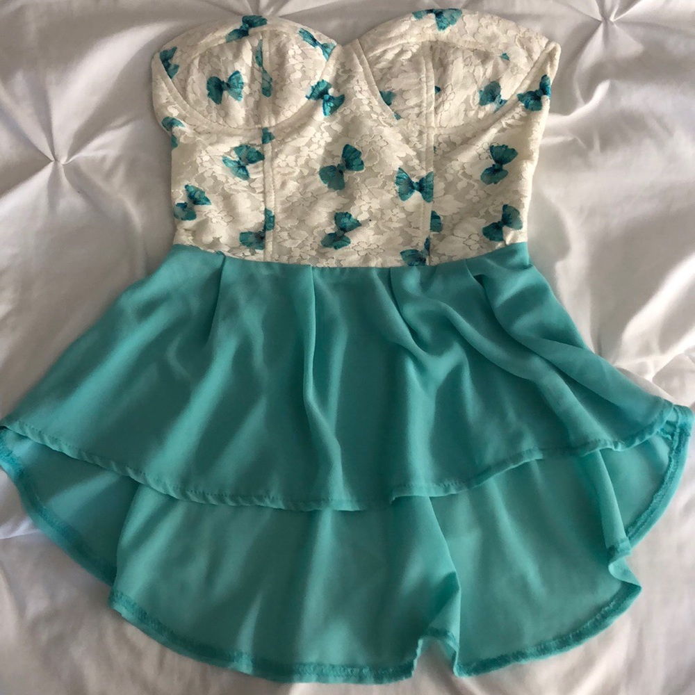 BUNDLE OF CLOTHES